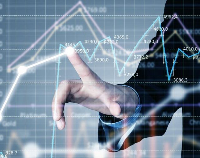 Leve mejora en los bonos argentinos y en el riesgo país: cayó 16 puntos