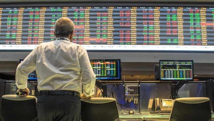 Tras el cierre de listas, los bonos en dólares se tiñen de rojo y sube el riesgo país