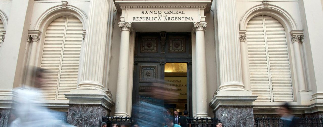 El Banco Central usará las reservas para aliviar el cepo al dólar a importadores