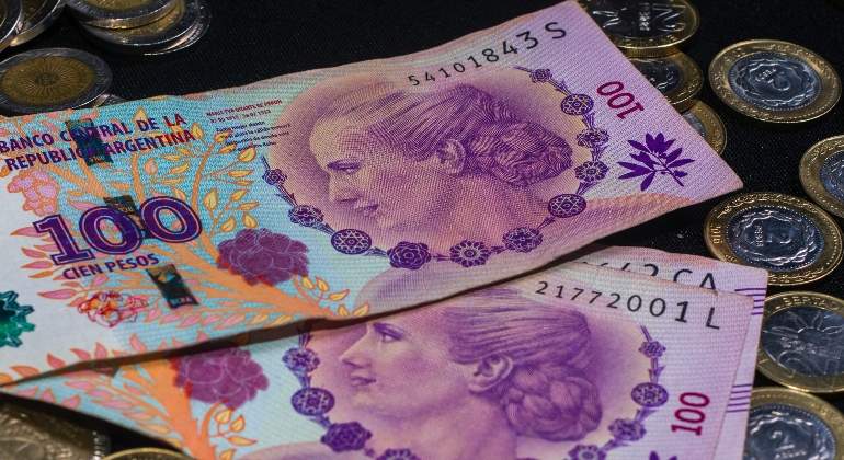 Sin asistencia por COVID, préstamos en pesos cayeron 14% en doce meses