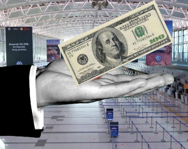 Dólar blue y turismo: cómo puede impactar la apertura de fronteras en el precio del billete