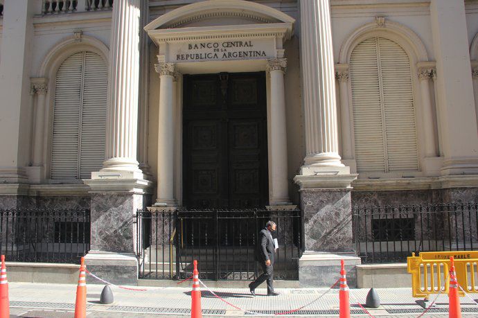 Tasas de interés: esperan meses en "positivo" por menor inflación