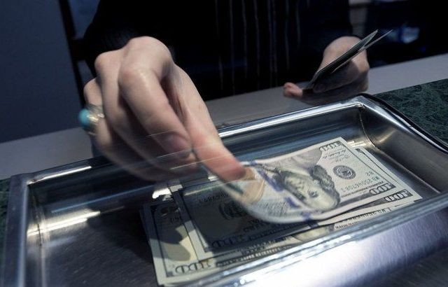 Presión devaluatoria y reservas: Gobierno rechaza versiones y ratifica la estrategia cambiaria