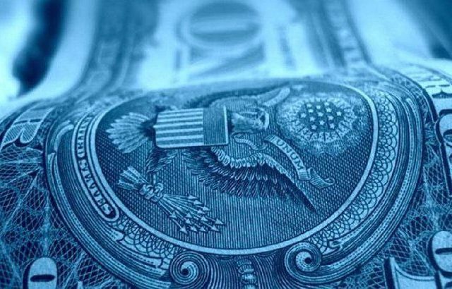 El dólar blue aceleró suba y apunta otra vez hacia los $200