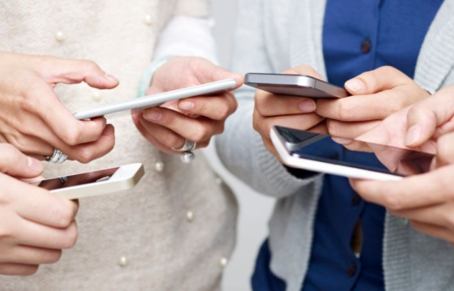 Facilitan cobros por el celular para profesionales, comerciantes y emprendedores