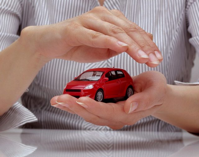 Advierten aumentos en seguros de autos si aprueban nuevo impuesto a las pólizas